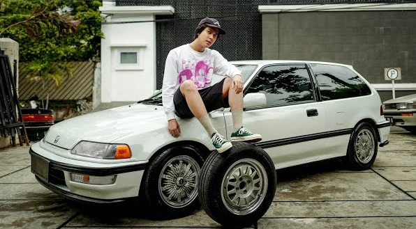 learn-from-iqbaal-ramadhan-used-car-tips